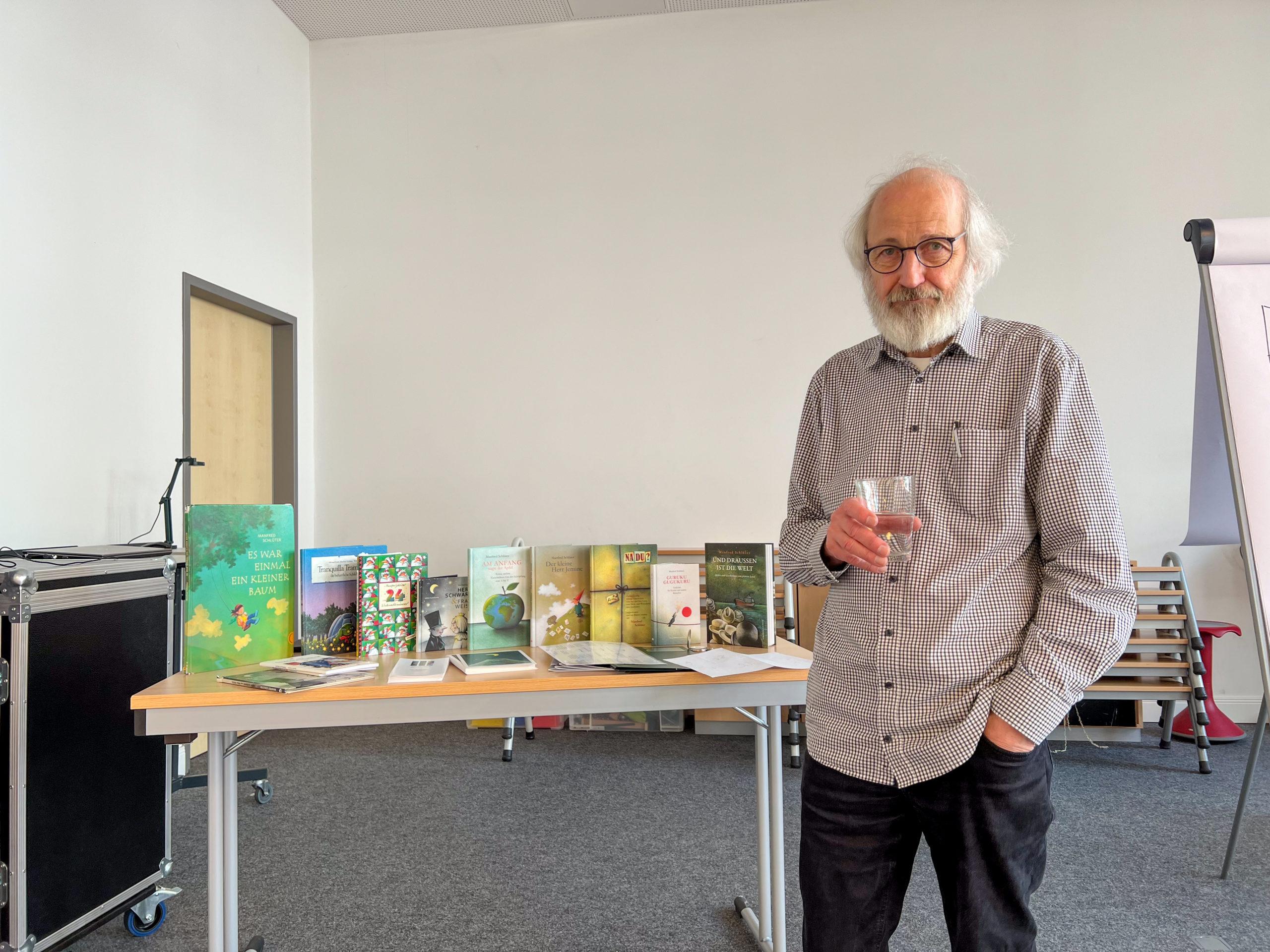 You are currently viewing Die Leseprojektwoche mit Autor Manfred Schlüter